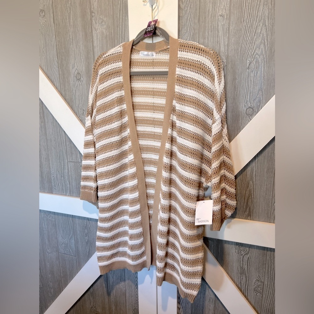 B3.41 NWT 89th & Madison Open Cardigan Tan/White 3X